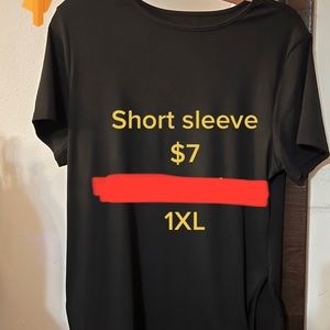 Short sleeve tee